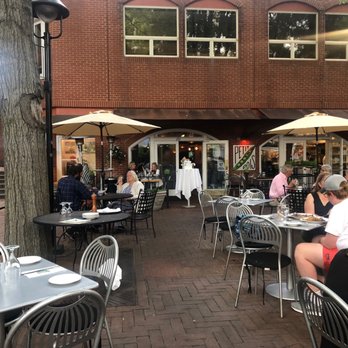 Petit Pois 104 Photos 141 Reviews French 1 E Main St Charlottesville Va Restaurant Reviews Phone Number Menu Yelp