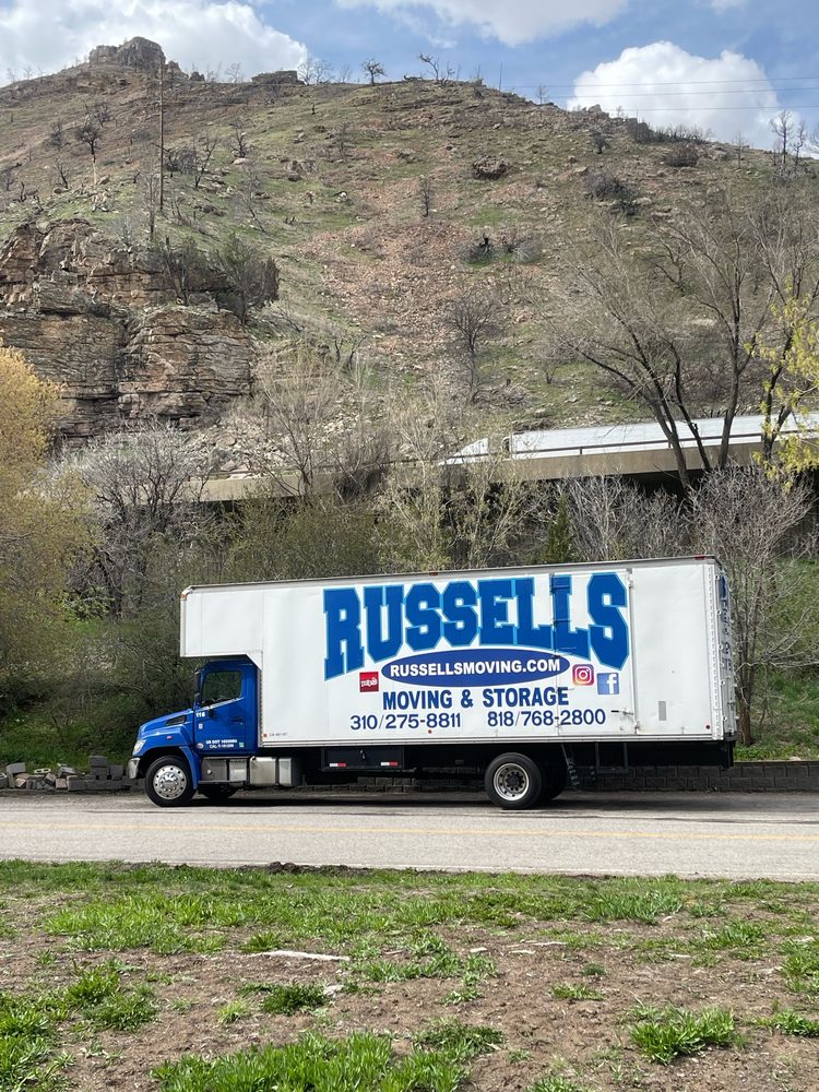 RUSSELL'S MOVING AND STORAGE INC