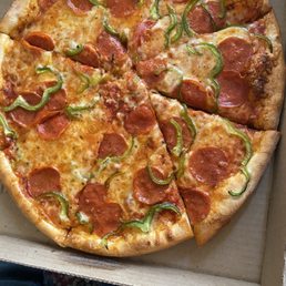 looks ok but 3.50 for green pepper. p's used to be terrific. now v mediocre. looks ok but 3.50 for green pepper. p's used to be terrific. now v mediocre.