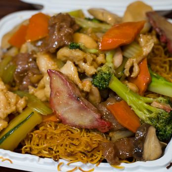 Tasty Gourmet - Combination Pan Fried Noodles - Cantonese Near Me - Davis, California Tasty Gourmet - Combination Pan Fried Noodles - Cantonese Near Me - Davis, California