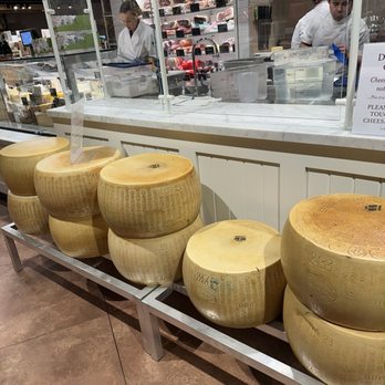 Eataly - Italian Near Me - Toronto, Ontario
