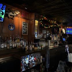 Harvey's 4th Street Grill - Bar