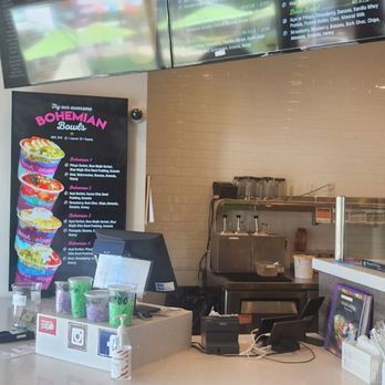 Bowlology - El Segundo - Juice Bars & Smoothies Near Me - El Segundo, California