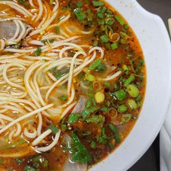 Chopin Noodle House - Basic beef noodle soup