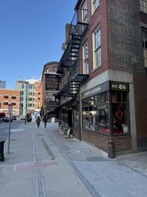 Union Oyster House by null