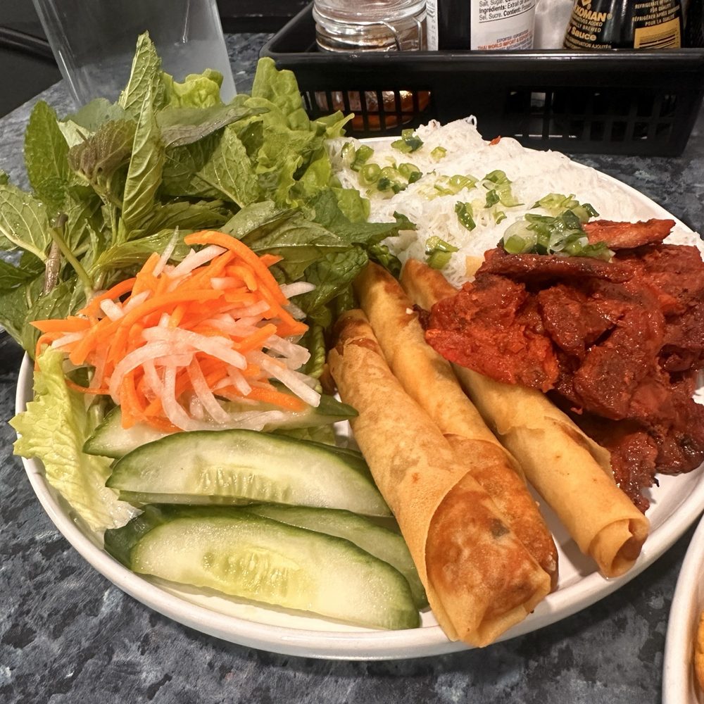 Little Saigon Restaurant - Vietnamese Near Me - Winnipeg, Manitoba Little Saigon Restaurant - Vietnamese Near Me - Winnipeg, Manitoba