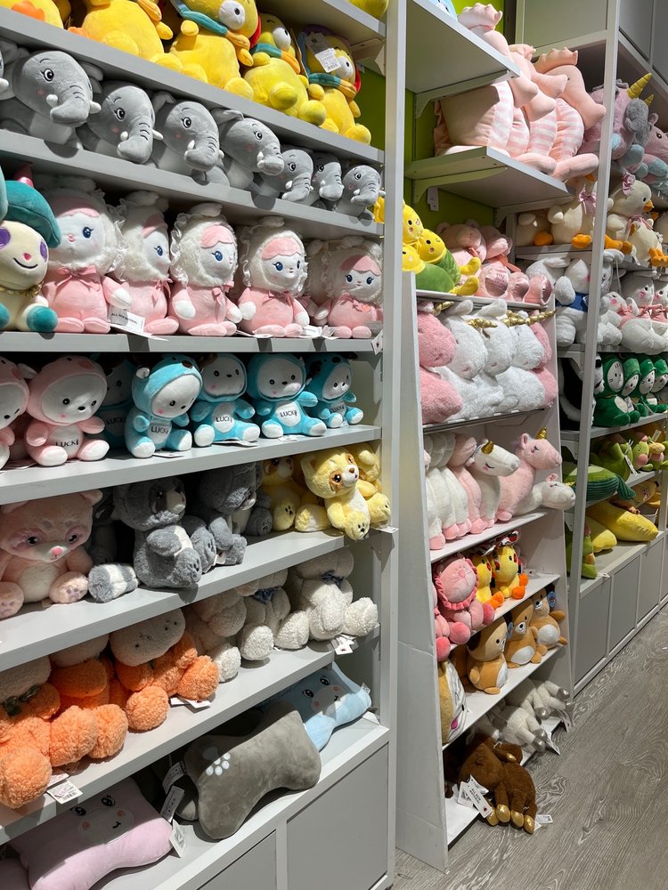 XIMI CRABTREE VALLEY MALL Updated May 2024 4325 Glenwood Ave