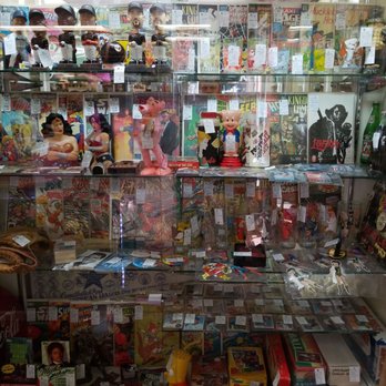 Seaside Antique Mall - Great vintage comics - Antiques Near Me - Seaside, Oregon