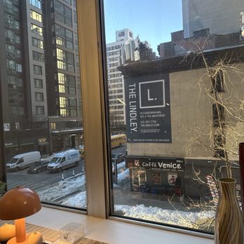 Regus - 600 Third Avenue - Office Views & Great Lightning - Shared Office Spaces Near Me - New York, New York Regus - 600 Third Avenue - Office Views & Great Lightning - Shared Office Spaces Near Me - New York, New York