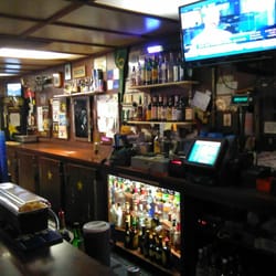 Humpty's Dump Bar and Grill - The bar