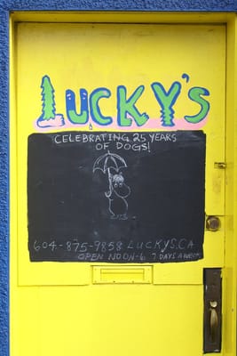 Lucky's Books & Comics by null