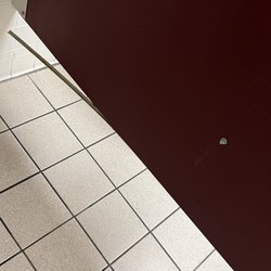 Farm Fresh - Rim of the stall peeling off...