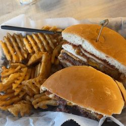 Bliss Dairy Bar & Grill - Carmel - The Marques