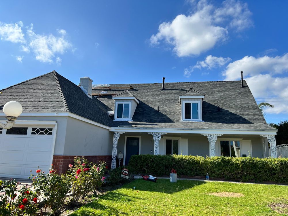 Slide of Lazaros Roofing
