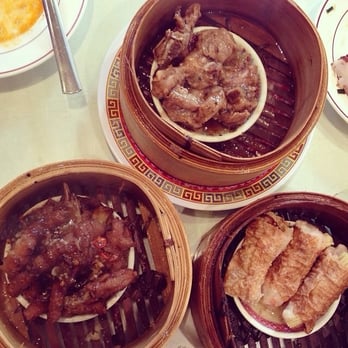 Tricotin - Chicken feet (best ever), pork spare ribs (also wonderful) and forgot the ones at the bottom right. - Chinese Near Me - Paris, 75