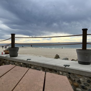 Lost Pier Cafe - Cafes Near Me - Laguna Beach, California
