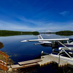 Alaska Bush Floatplane Service - Remote lake landing