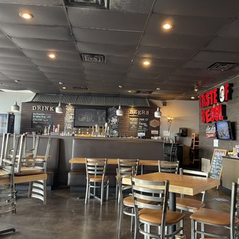 LA Burger - Adult beverages on tap! - Burgers Near Me - Richardson, Texas