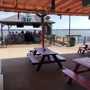 Vernon’s Lakeside - Back patio - American Near Me - Seven Point, Texas Vernon’s Lakeside - Back patio - American Near Me - Seven Point, Texas
