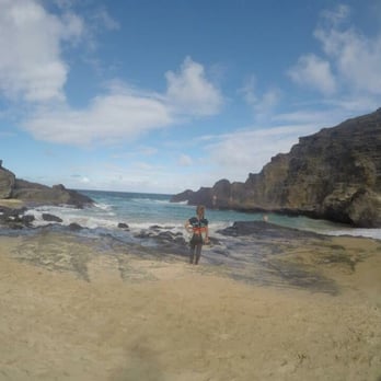 Halona Beach Cove - Beautiful little cove - Beaches Near Me - Honolulu, Hawaii