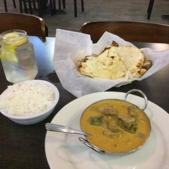 Taj - Indian Cuisine - Lamb Tikka Masala & Garlic & Cheese Naan - Indian Near Me - Melbourne, Florida Taj - Indian Cuisine - Lamb Tikka Masala & Garlic & Cheese Naan - Indian Near Me - Melbourne, Florida