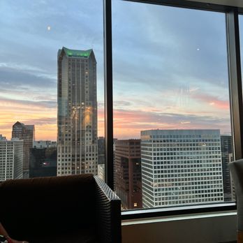 360 Rooftop Bar - Lounges Near Me - St. Louis, Missouri