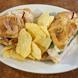 Jason's Deli - This is an overall view of the sandwich and chips platter I ordered that, as a "combo," came with a soft drink