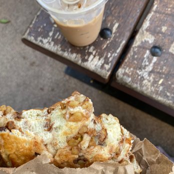 C'est Si Bon Bakery - Bakeries Near Me - Newport Beach, California C'est Si Bon Bakery - Bakeries Near Me - Newport Beach, California