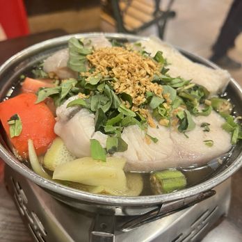 Sáu Can Tho Vietnamese Kitchen - Sweet and sour catfish soup - Vietnamese Near Me - Rosemead, California Sáu Can Tho Vietnamese Kitchen - Sweet and sour catfish soup - Vietnamese Near Me - Rosemead, California