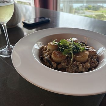 Heritage House Resort - Scallops with Farro Risotto - Hotels Near Me - Little River, California Heritage House Resort - Scallops with Farro Risotto - Hotels Near Me - Little River, California