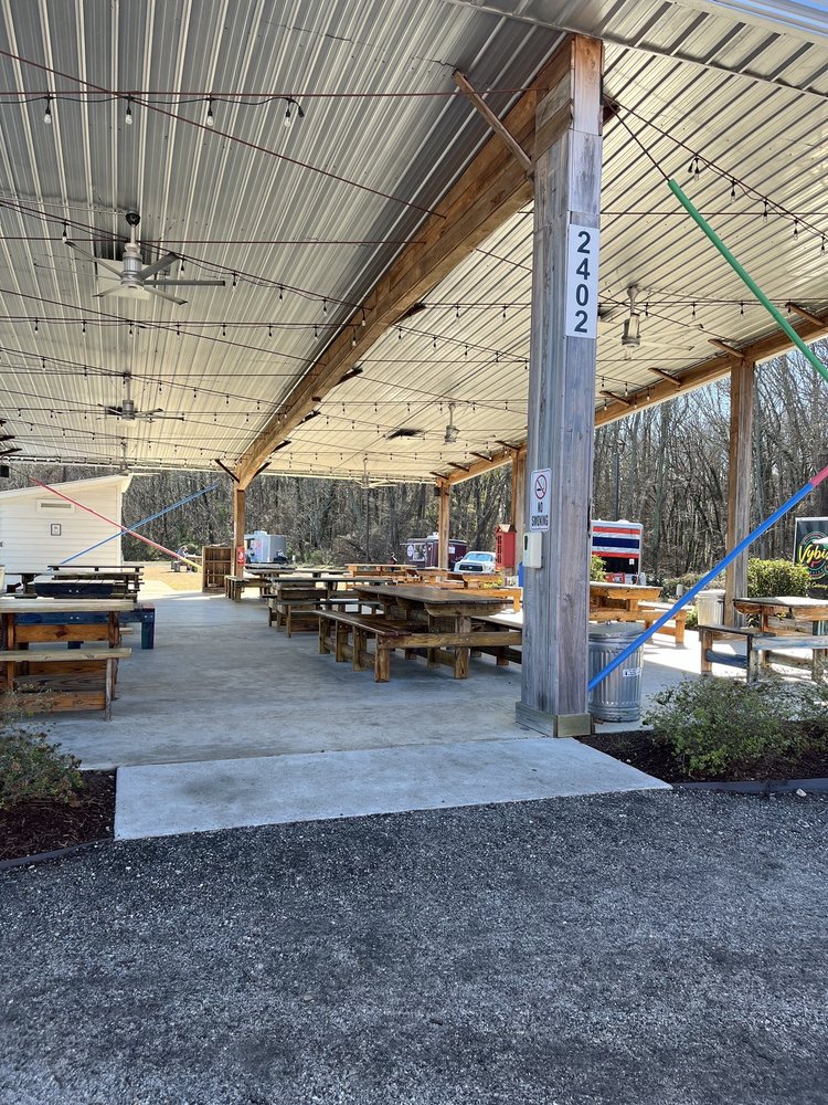 EATS ON THE CREEK Updated April 2025 16 Photos 2402 W Palmetto St Food Truck Florence Sc 2025