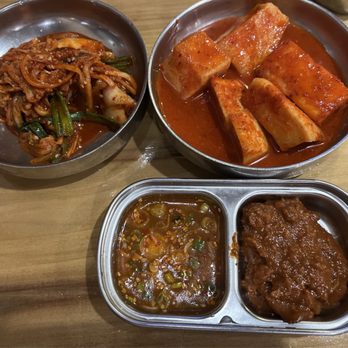 Gom Tang E - Banchan and sauces for the jokbal & bossam - Korean Near Me - Centreville, Virginia