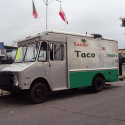 El Tarrito - Don't judge a taco truck by it's cover!