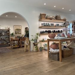 Gift shop and cafe