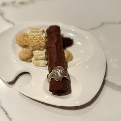 AG, Modern Bar and Steakhouse