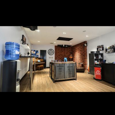 HIGH VAPING - Updated May 2026 - 23 Photos - 4 rue Saint-Roch, Paris,  France - Vape Shops - Phone Number - Yelp