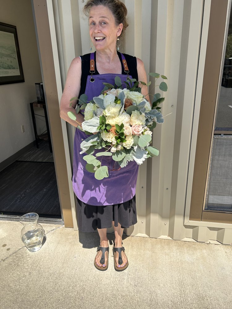 FLOWERS BY KRISTIL Updated September 2024 91 Photos & 26 Reviews