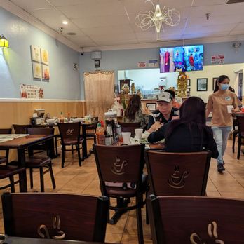 Pho Ga Hai Van - Interior - Vietnamese Near Me - Westminster, California
