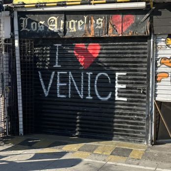 Venice Beach Boardwalk - I see why - Beaches Near Me - Venice, California Venice Beach Boardwalk - I see why - Beaches Near Me - Venice, California