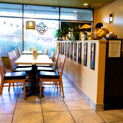 Mai Thai Kitchen - Interior