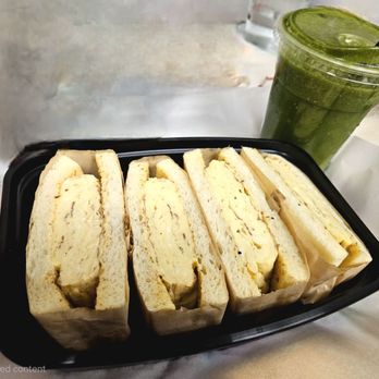 5ive Senses - Tasty umami egg dashimaki & refreshing detox smoothie. - Juice Bars & Smoothies Near Me - Honolulu, Hawaii