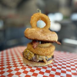 Burger Cinco - Wester BBQ