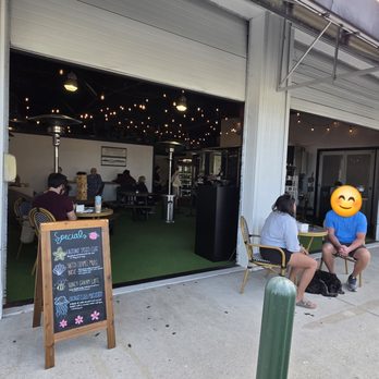 Yoders Pie Craft Coffee - View from side walk - Coffee & Tea Near Me - Sarasota, Florida