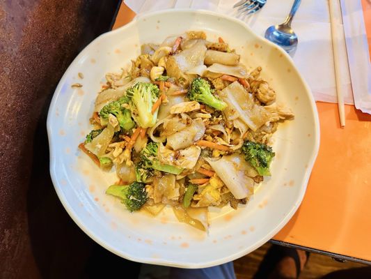 Family Thais Asian Bistro by null