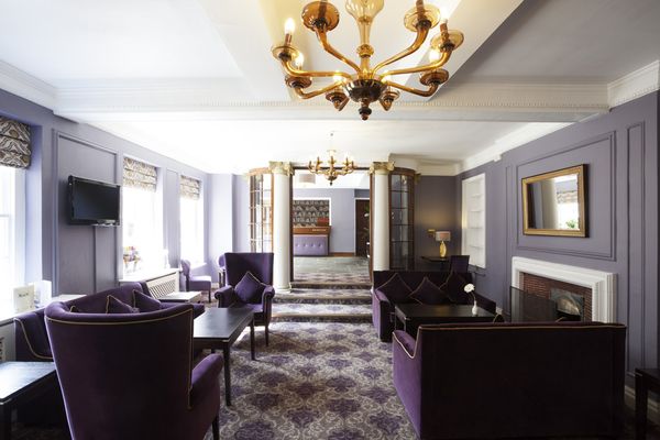 Bush Hotel Farnham by null