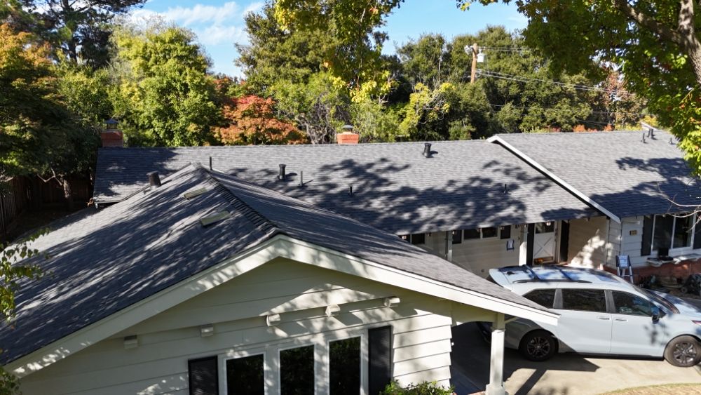 Slide of Hernandez's Roofing