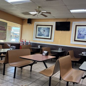 Carolina’s Grill - Seating - Mexican Near Me - Stockton, California