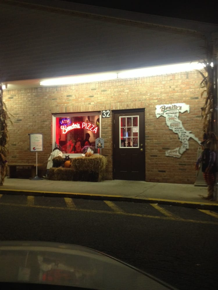 BENITOS PIZZERIA & RESTAURANT 35 Reviews Pizza 32 Ronald Reagan