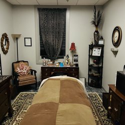 Oasis Day Spa and Wellness - Massage room