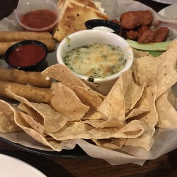 Applebee's Grill + Bar - Sampler appetizer - American Near Me - Moreno Valley, California Applebee's Grill + Bar - Sampler appetizer - American Near Me - Moreno Valley, California